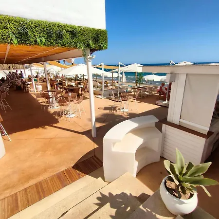 Marbesa 200 M From The Sea!!!